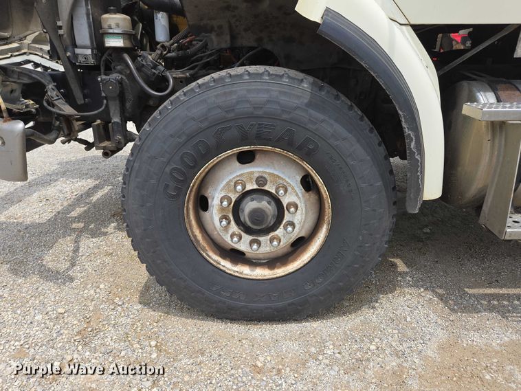 image for item ED2046 2007 Sterling L-Line tank truck