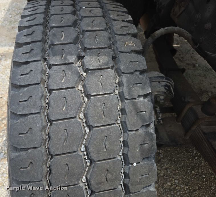 image for item ED2046 2007 Sterling L-Line tank truck