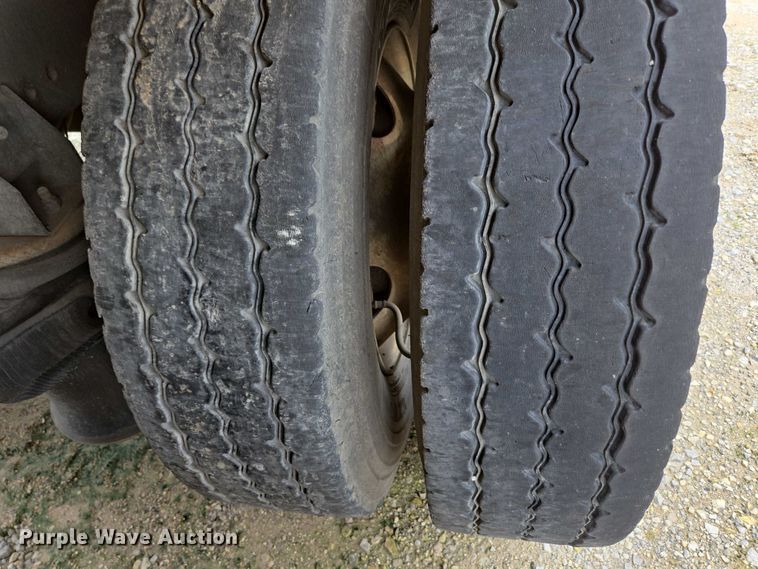 image for item ED2046 2007 Sterling L-Line tank truck