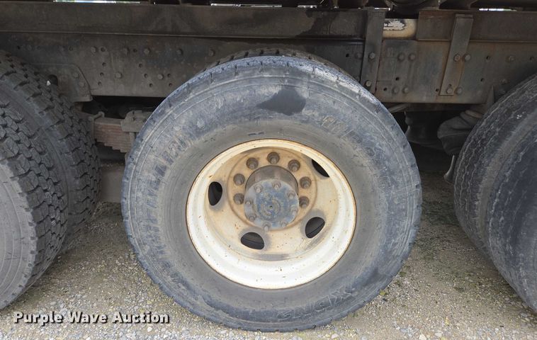 image for item ED2046 2007 Sterling L-Line tank truck