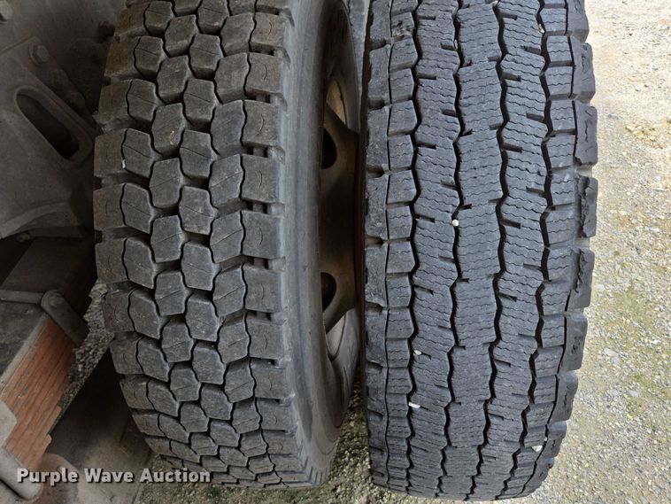 image for item ED2046 2007 Sterling L-Line tank truck