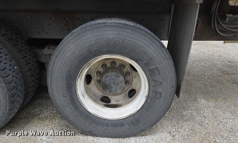 image for item ED2046 2007 Sterling L-Line tank truck