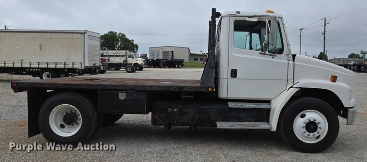 image for item ED2047 2000 Freightliner FL80 flatbed truck