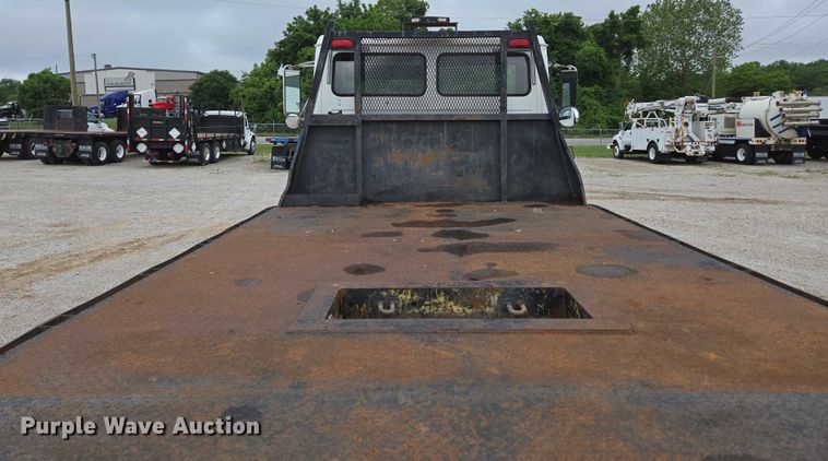 image for item ED2047 2000 Freightliner FL80 flatbed truck