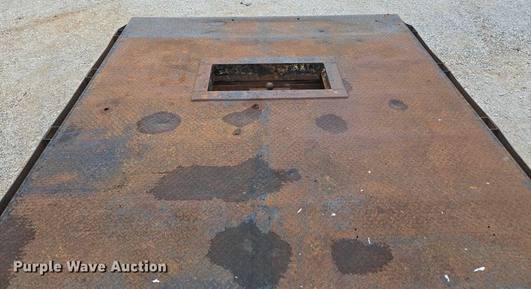 image for item ED2047 2000 Freightliner FL80 flatbed truck