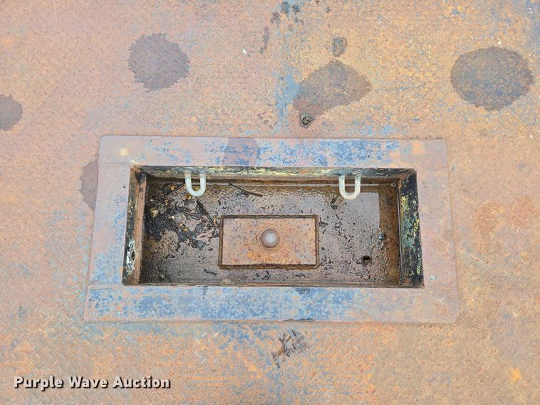 image for item ED2047 2000 Freightliner FL80 flatbed truck