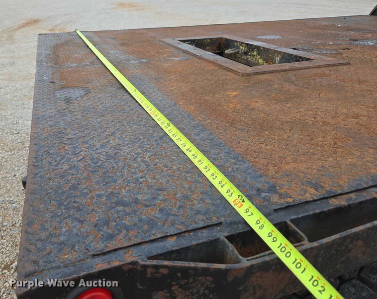 image for item ED2047 2000 Freightliner FL80 flatbed truck