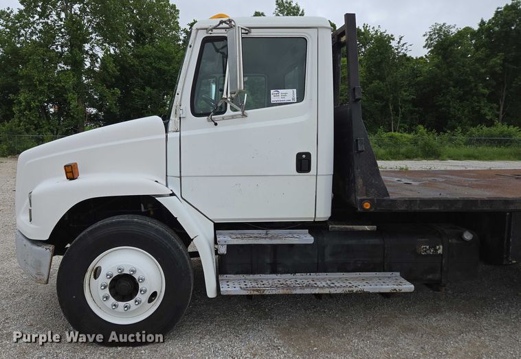 image for item ED2047 2000 Freightliner FL80 flatbed truck