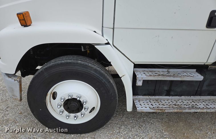 image for item ED2047 2000 Freightliner FL80 flatbed truck