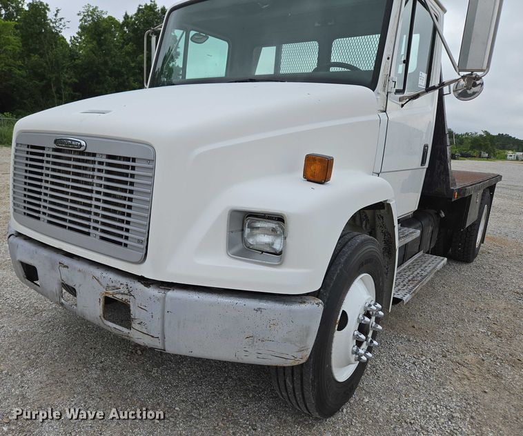 image for item ED2047 2000 Freightliner FL80 flatbed truck