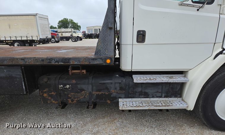 image for item ED2047 2000 Freightliner FL80 flatbed truck