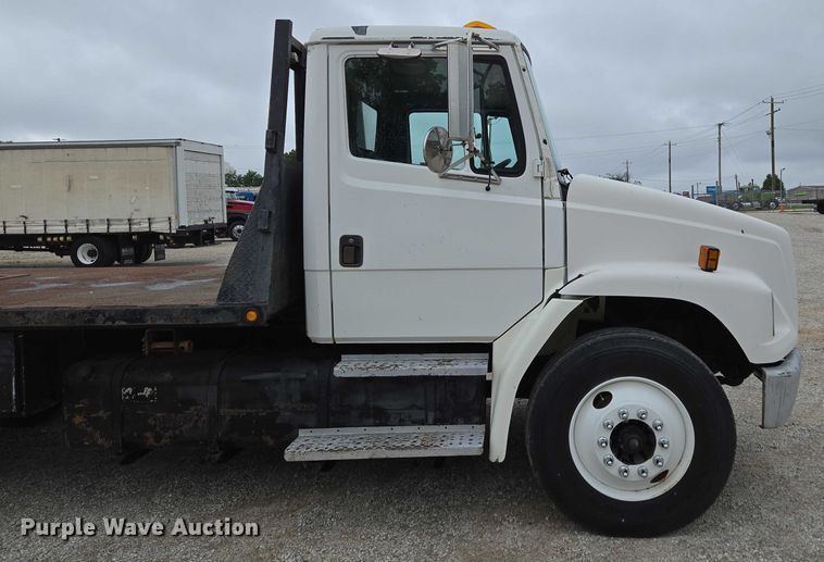 image for item ED2047 2000 Freightliner FL80 flatbed truck