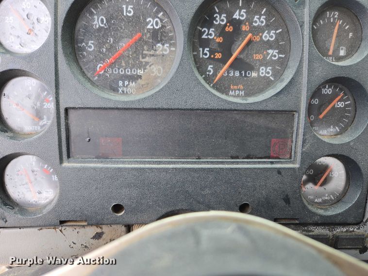 image for item ED2047 2000 Freightliner FL80 flatbed truck