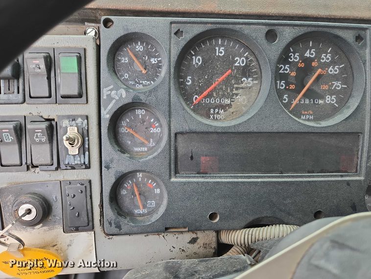 image for item ED2047 2000 Freightliner FL80 flatbed truck