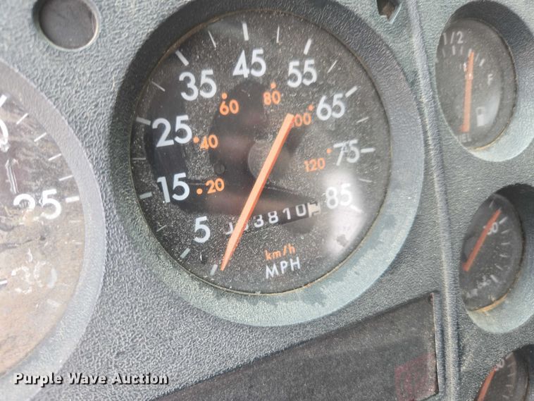 image for item ED2047 2000 Freightliner FL80 flatbed truck