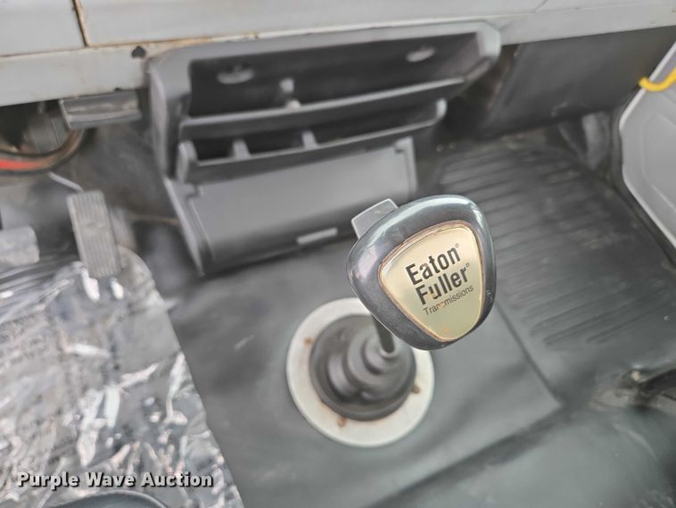 image for item ED2047 2000 Freightliner FL80 flatbed truck