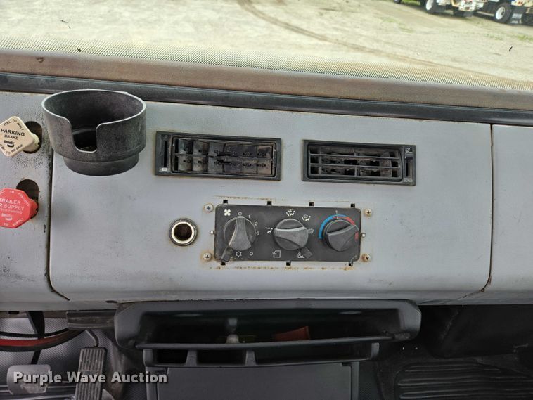 image for item ED2047 2000 Freightliner FL80 flatbed truck