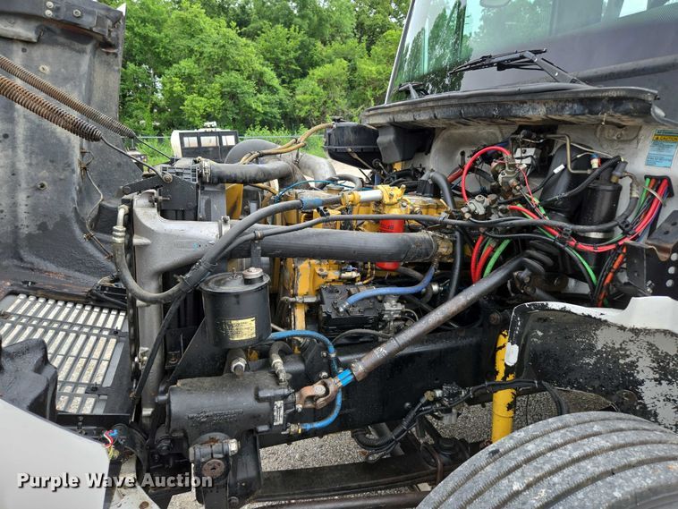 image for item ED2047 2000 Freightliner FL80 flatbed truck