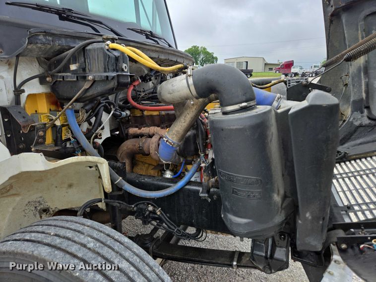 image for item ED2047 2000 Freightliner FL80 flatbed truck