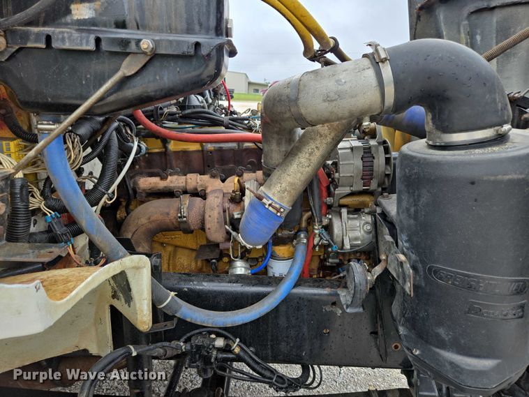 image for item ED2047 2000 Freightliner FL80 flatbed truck