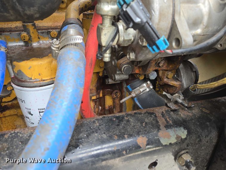 image for item ED2047 2000 Freightliner FL80 flatbed truck