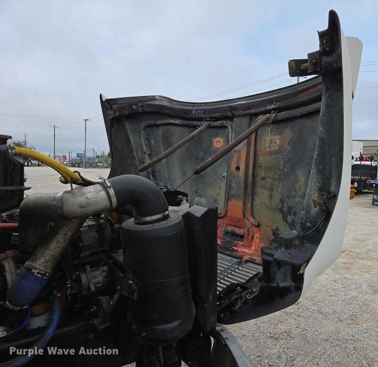 image for item ED2047 2000 Freightliner FL80 flatbed truck