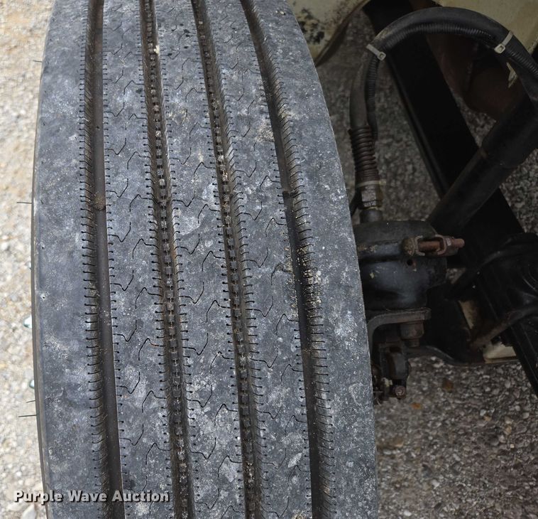 image for item ED2047 2000 Freightliner FL80 flatbed truck