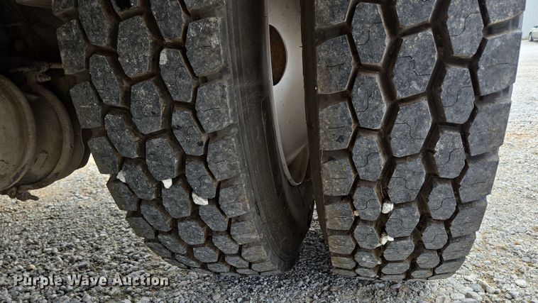 image for item ED2047 2000 Freightliner FL80 flatbed truck