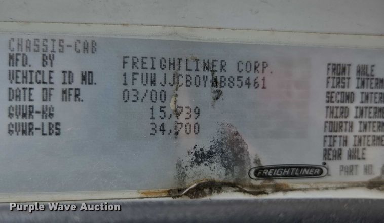 image for item ED2047 2000 Freightliner FL80 flatbed truck