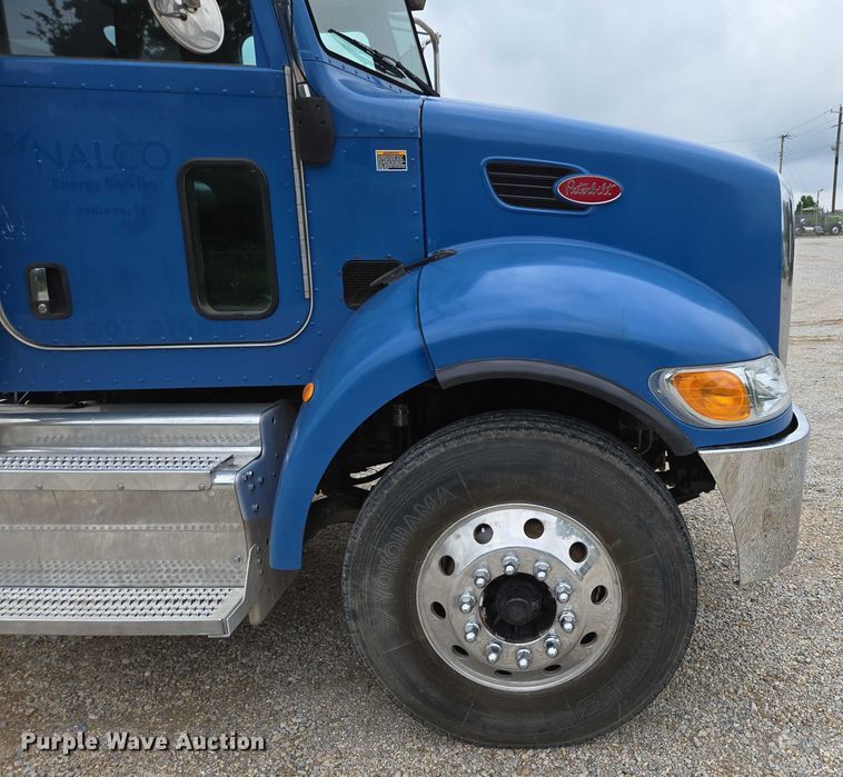 image for item ED2049 2013 Peterbilt 337 truck cab and chassis