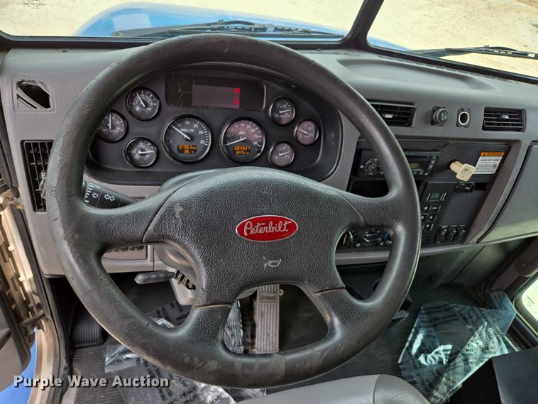 image for item ED2049 2013 Peterbilt 337 truck cab and chassis