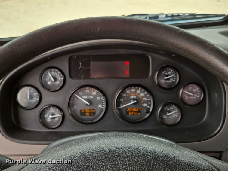 image for item ED2049 2013 Peterbilt 337 truck cab and chassis