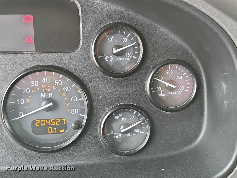 image for item ED2049 2013 Peterbilt 337 truck cab and chassis