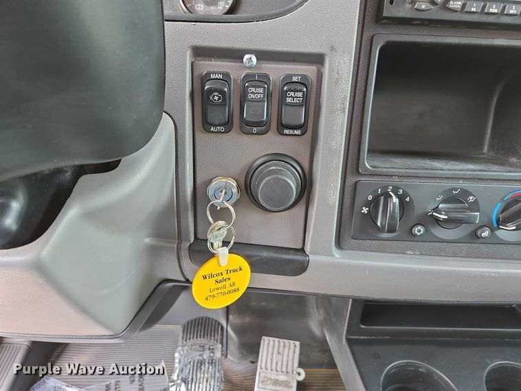 image for item ED2049 2013 Peterbilt 337 truck cab and chassis