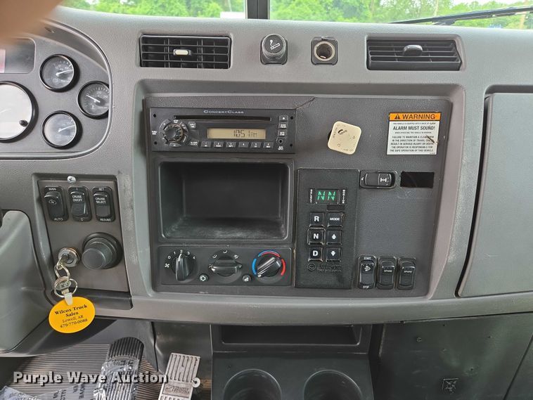 image for item ED2049 2013 Peterbilt 337 truck cab and chassis