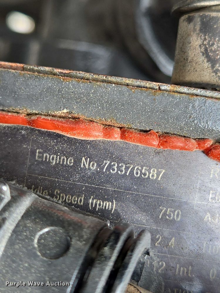 image for item ED2049 2013 Peterbilt 337 truck cab and chassis