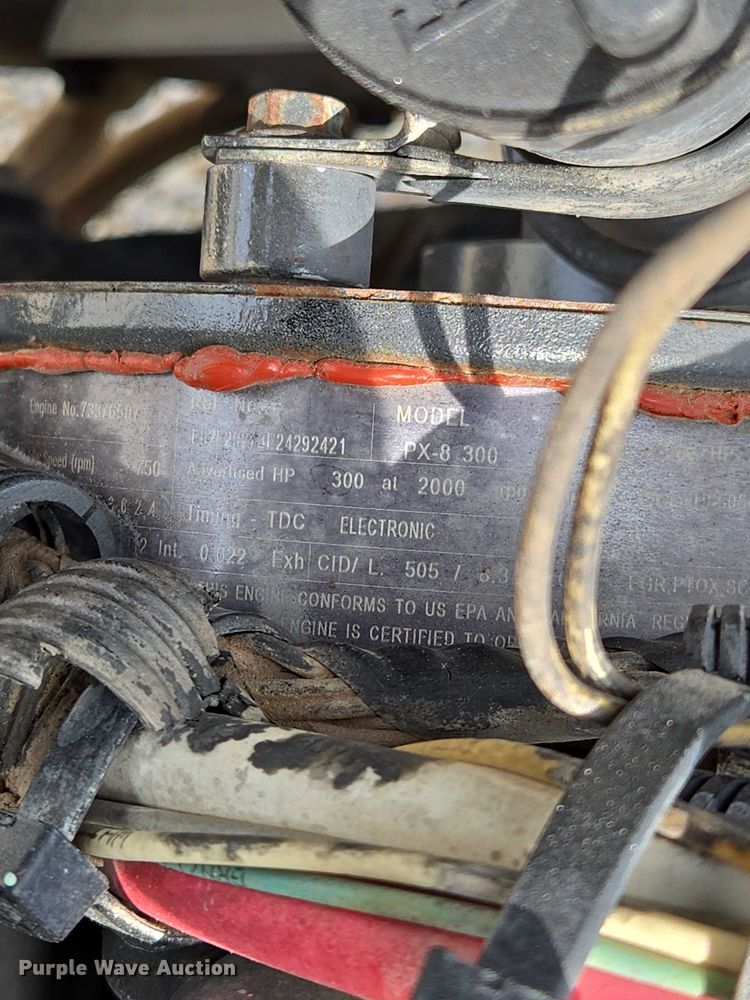 image for item ED2049 2013 Peterbilt 337 truck cab and chassis