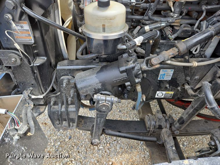 image for item ED2049 2013 Peterbilt 337 truck cab and chassis