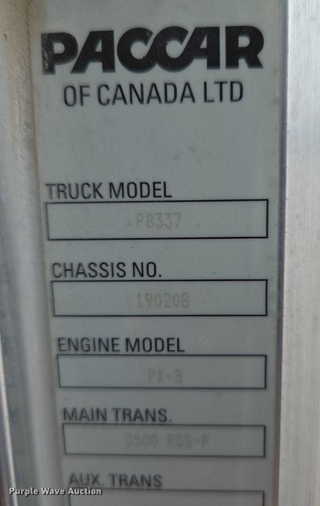 image for item ED2049 2013 Peterbilt 337 truck cab and chassis