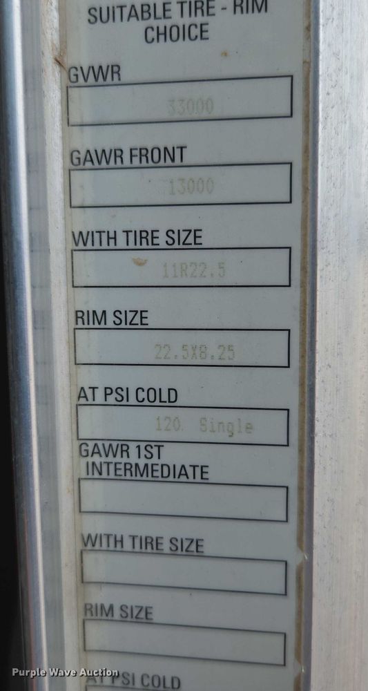 image for item ED2049 2013 Peterbilt 337 truck cab and chassis