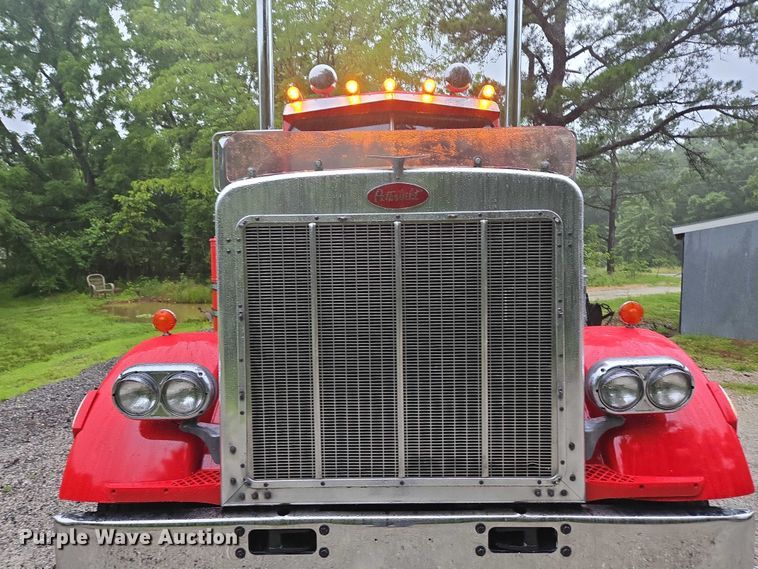image for item ED2085 1978 Peterbilt 359-S semi truck