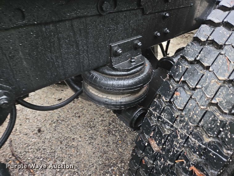 image for item ED2085 1978 Peterbilt 359-S semi truck