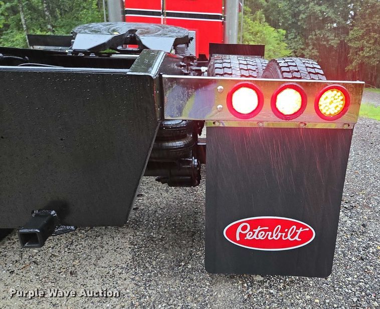 image for item ED2085 1978 Peterbilt 359-S semi truck