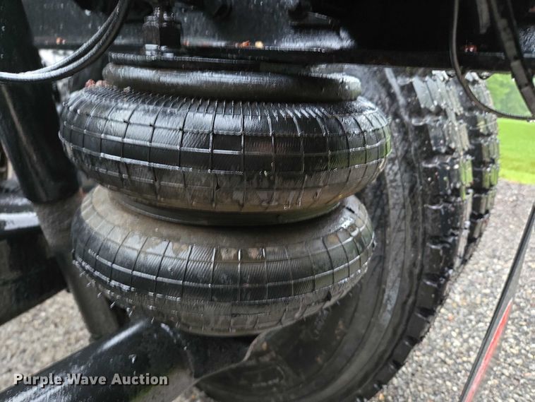 image for item ED2085 1978 Peterbilt 359-S semi truck