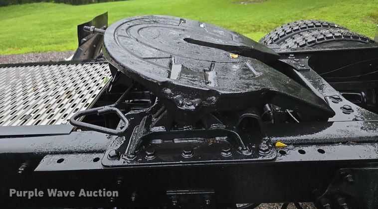 image for item ED2085 1978 Peterbilt 359-S semi truck