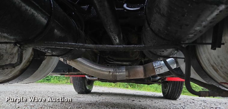 image for item ED2085 1978 Peterbilt 359-S semi truck