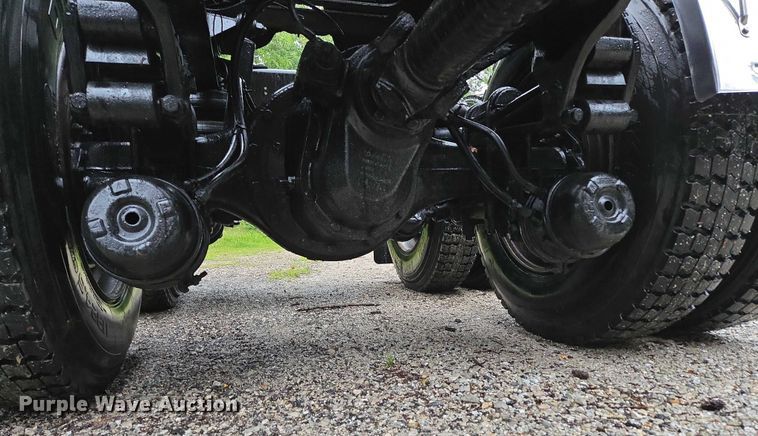 image for item ED2085 1978 Peterbilt 359-S semi truck