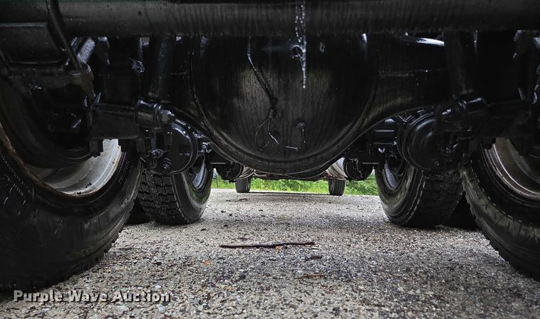 image for item ED2085 1978 Peterbilt 359-S semi truck