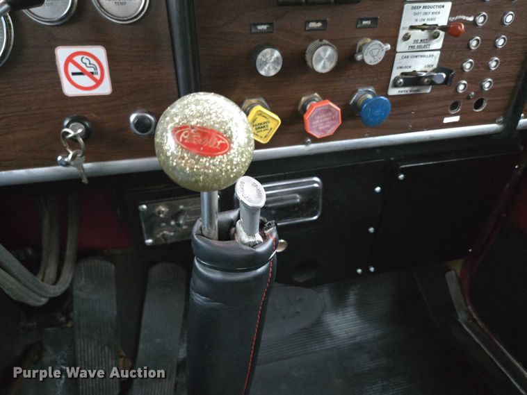 image for item ED2085 1978 Peterbilt 359-S semi truck
