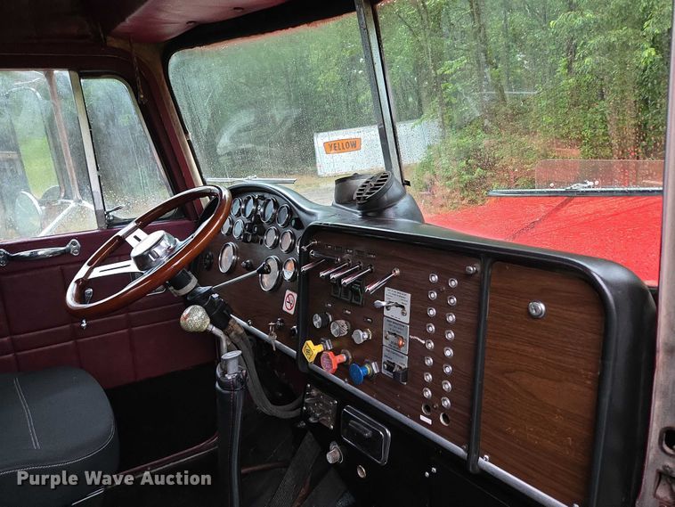 image for item ED2085 1978 Peterbilt 359-S semi truck